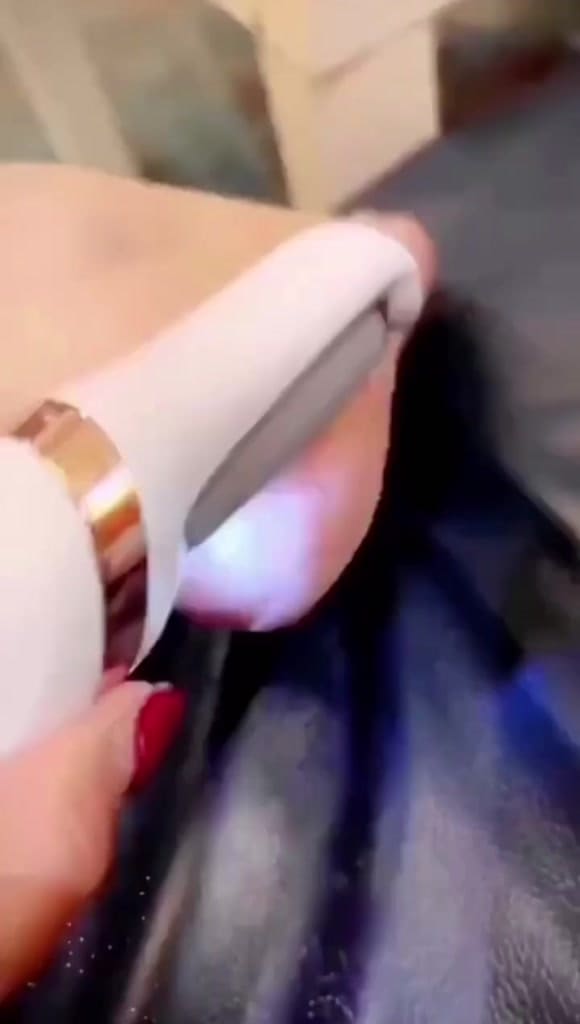 Pés Lisos em Minutos – Lixador de Pé Elétrico Removedor de Calos Profissional